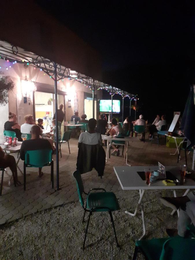 Camping Les Lavandes, Кастеллан Экстерьер фото